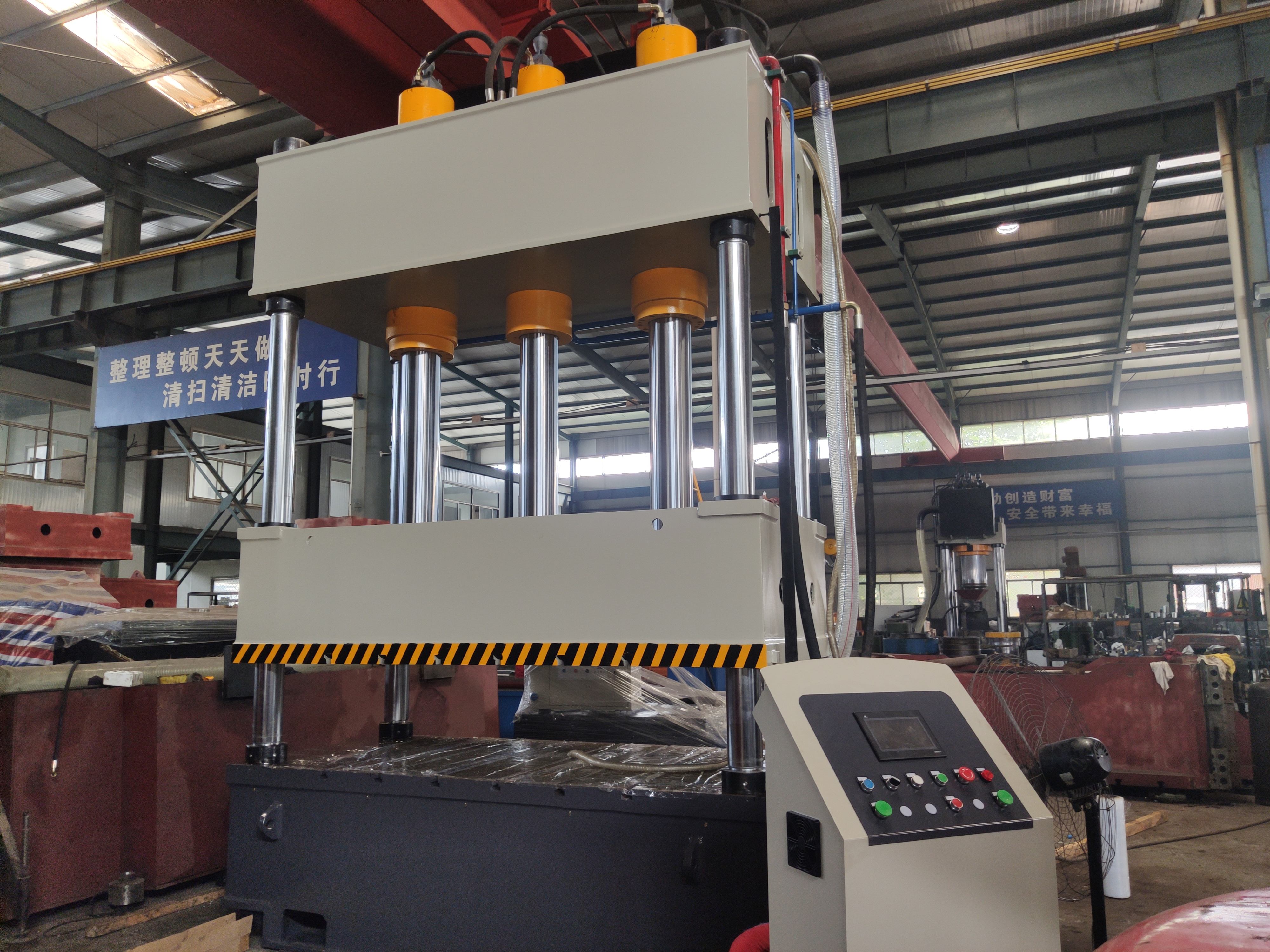 <a href=http://www.qiyuehelp.com/news_article?news_id=156>天津液壓設(shè)備</a>